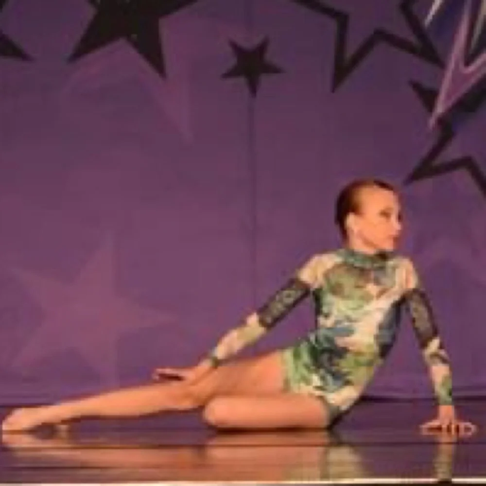 Gorgeous Competition Stoned Green & White Flowered Leo Youth Size 12